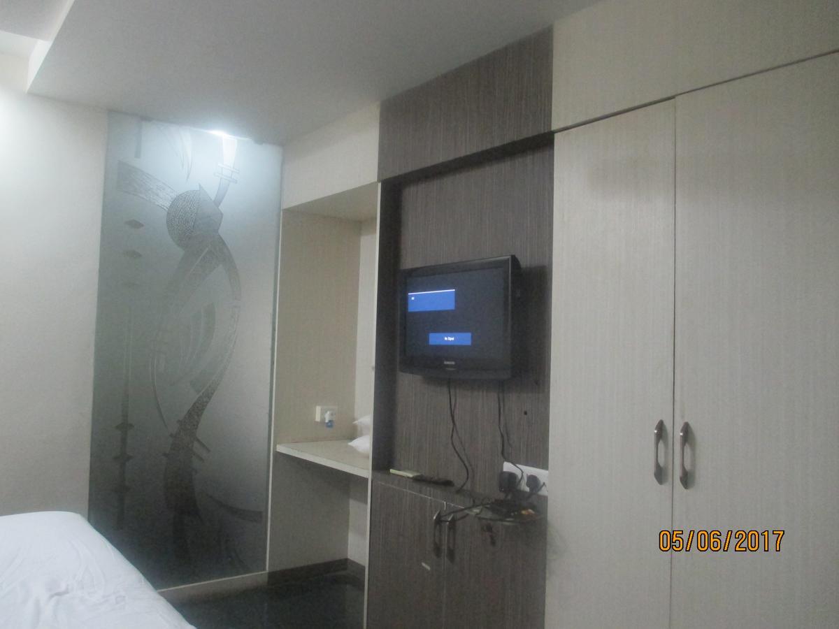 A.R Grand Hotel Visakhapatnam Ngoại thất bức ảnh