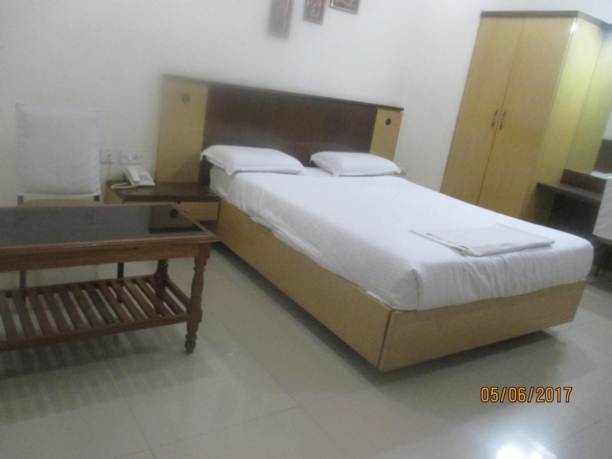 A.R Grand Hotel Visakhapatnam Ngoại thất bức ảnh